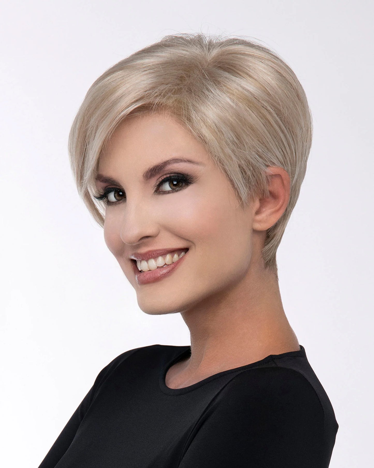 Short wig Coral in blonde