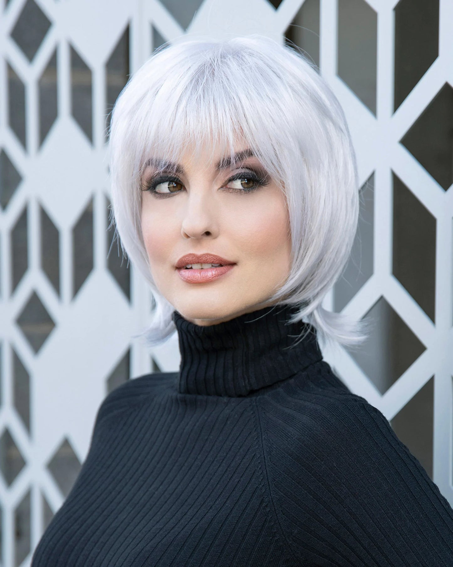 Robin short grey wig
