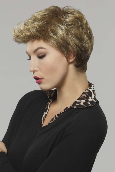 side view of the Ruby wig by Henry margu.