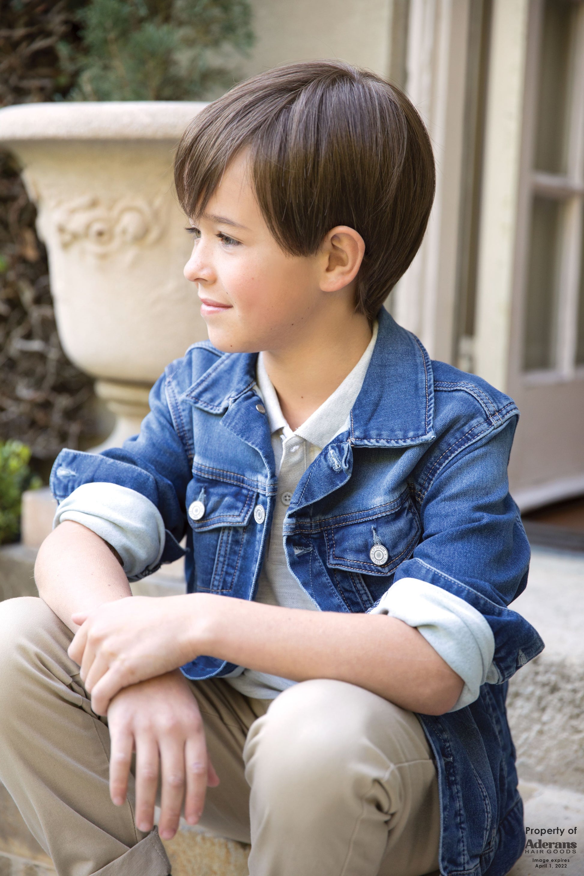 Logan child's wig in brown 